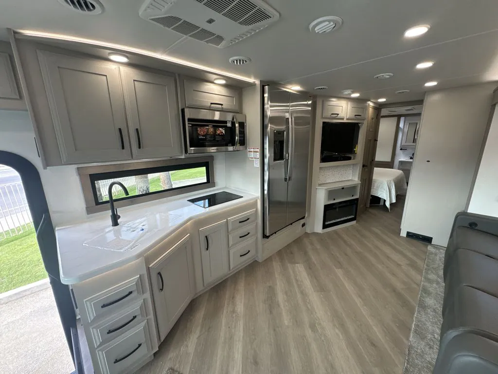 2027 Entegra Coach Emblem 36U, Photos photo 6