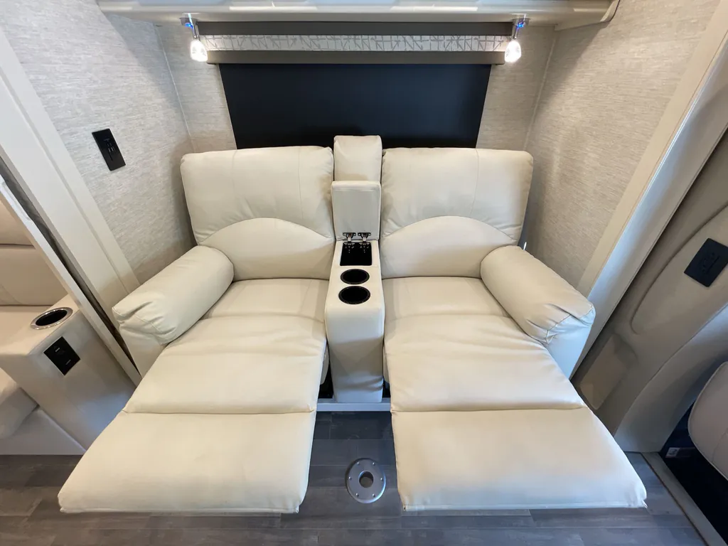 2020 Tiffin Wayfarer 25 RW, Photos photo 21