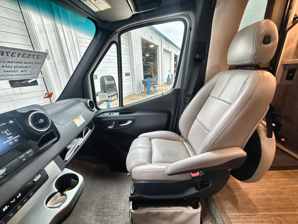 2022 Thor Motor Coach Tiburon 24FB, Photos photo 29