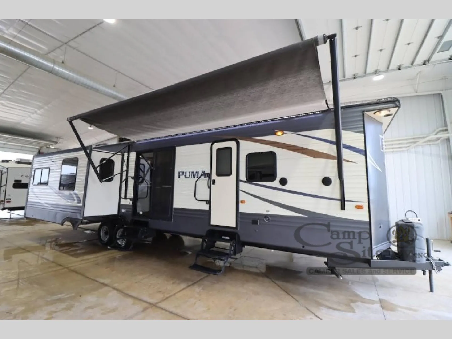 2017 Palomino Puma 38RLQ - Photo 2