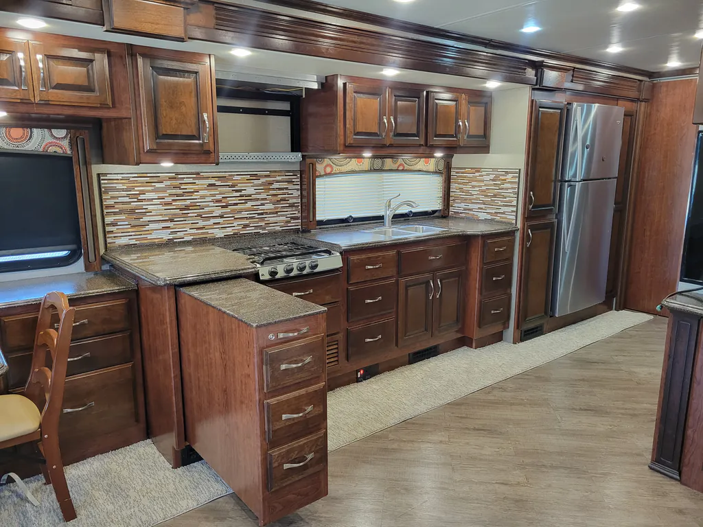 2018 Fleetwood Pace Arrow LXE 38F, Photos photo 11