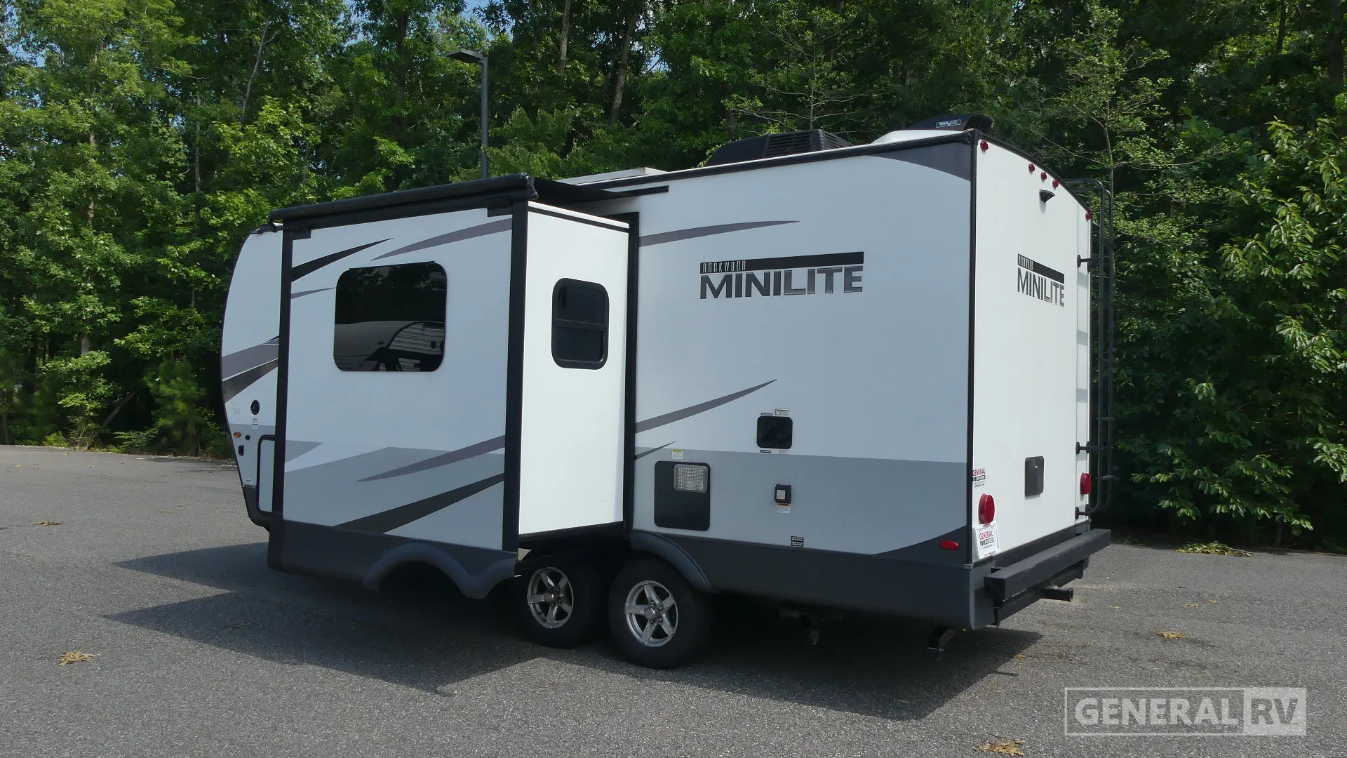 2023 Forest River Rockwood Mini Lite 2205S - Photo 4