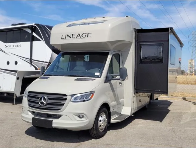 2025 Grand Design Lineage 25FW - Photo 3