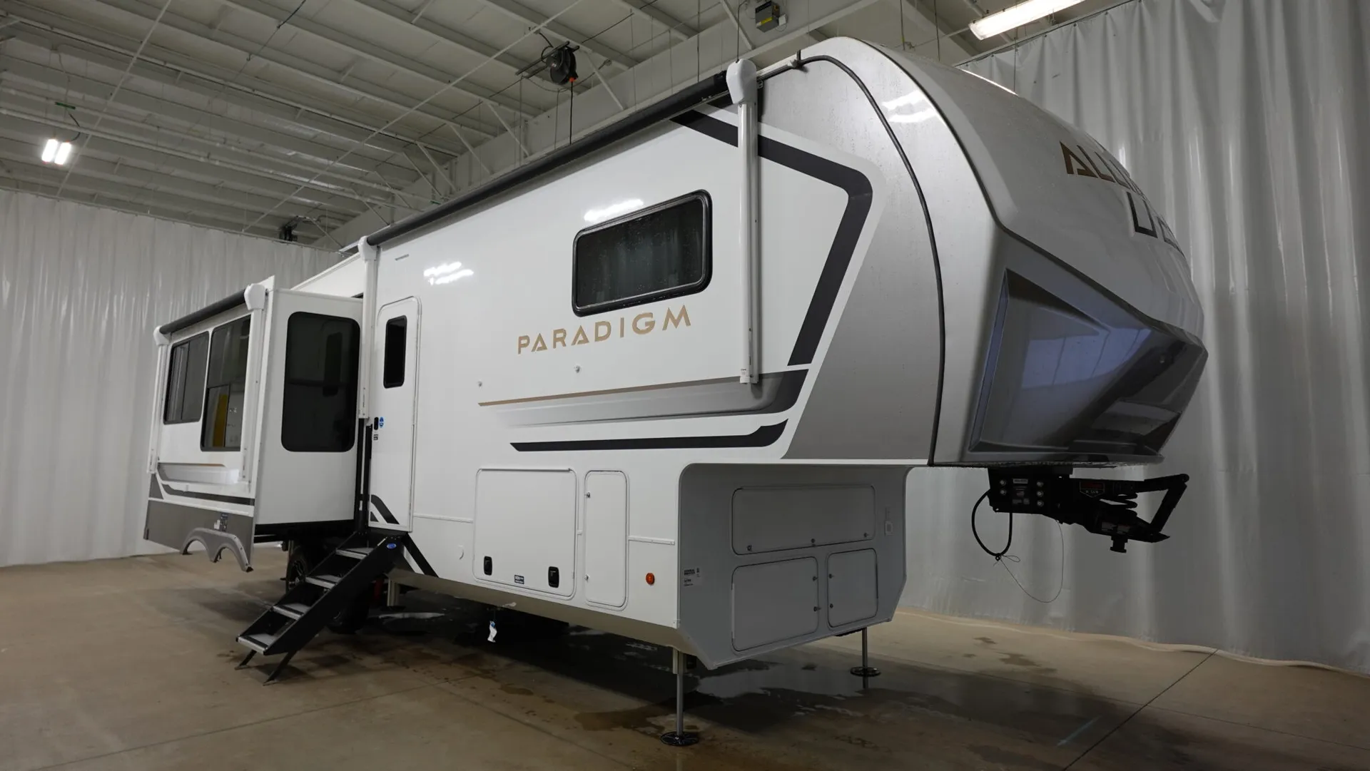 2026 Alliance RV Paradigm 310RL - Photo 2