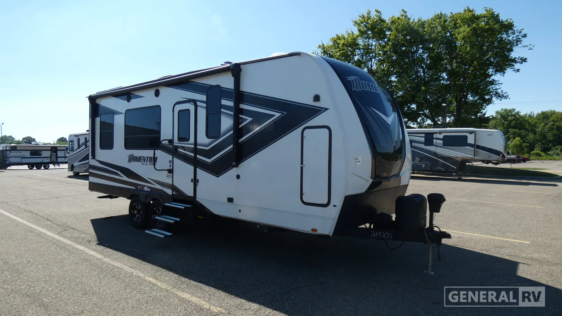 2023 Grand Design Momentum G-Class 23G - Photo 2