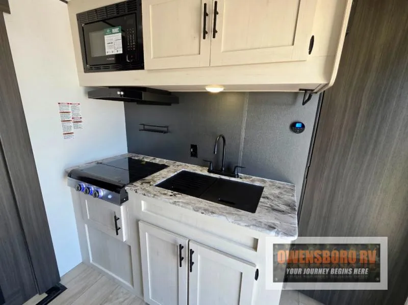2027 Shasta RVs i-5 Edition 525RS - Photo 3