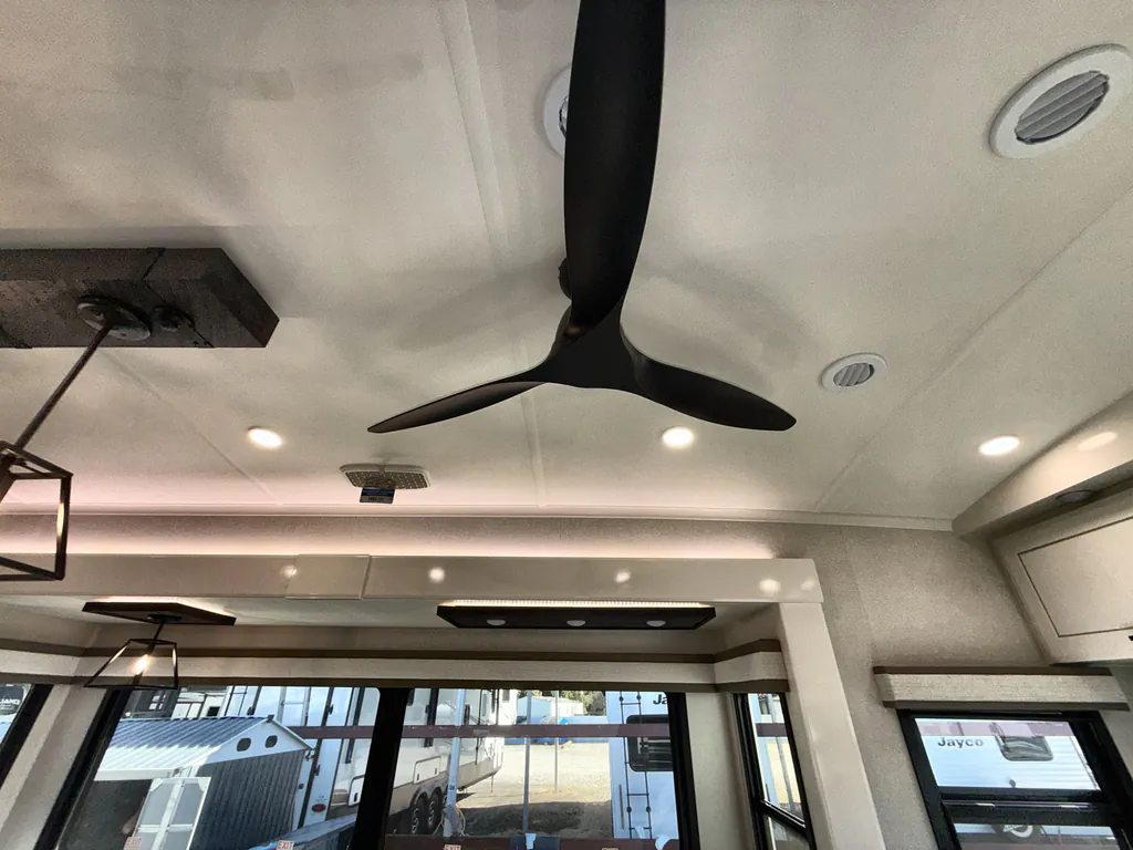 2026 Jayco Pinnacle 36FBTS, Photos photo 36