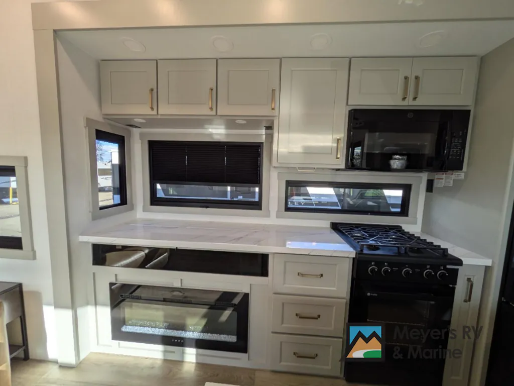 2026 Brinkley Model G 4100, Photos photo 19