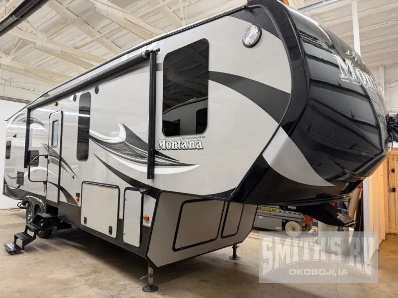 2016 Keystone RV Montana High Country 293RK - Photo 4