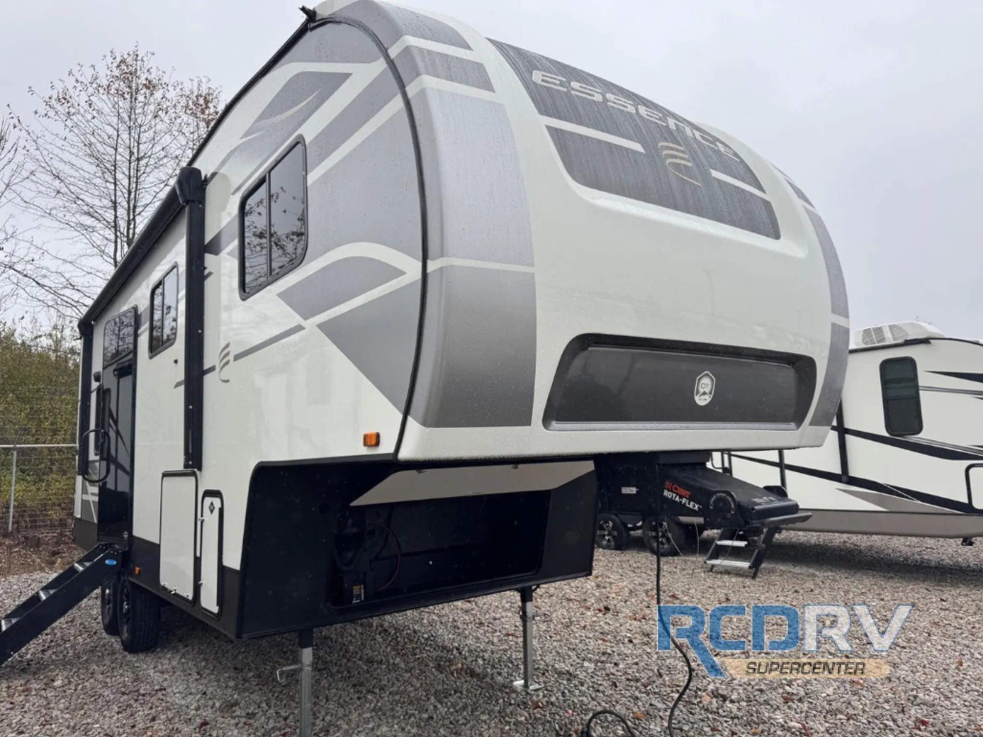 2024 Cruiser RV Essence E-25RK - Photo 2