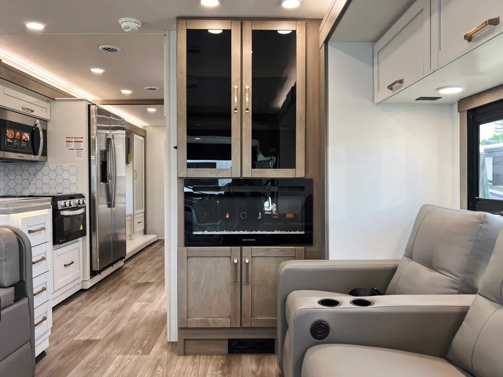 2027 Entegra Coach Vision XL 36C, Photos photo 8