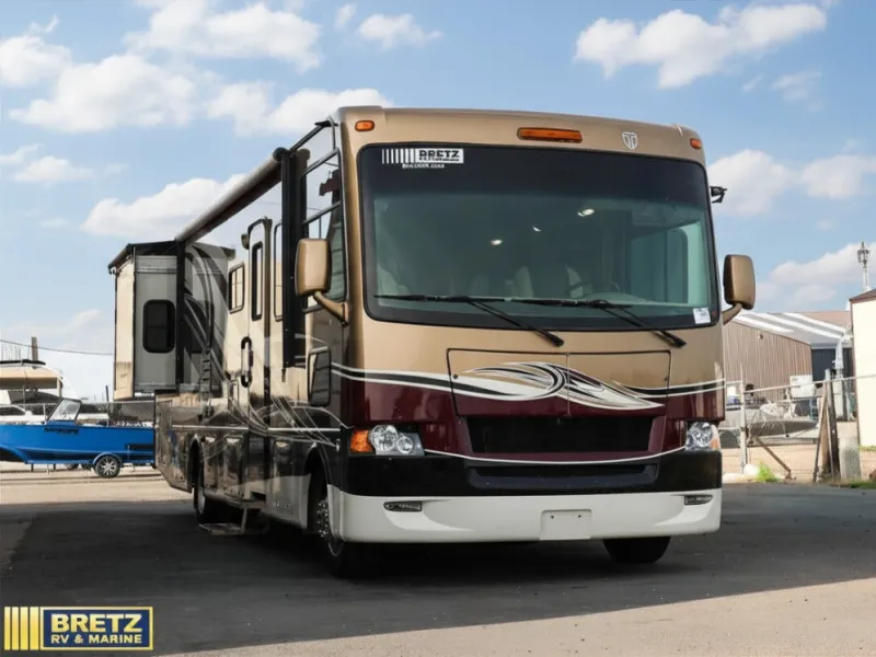 2013 Thor Motor Coach Hurricane 32A - Photo 2