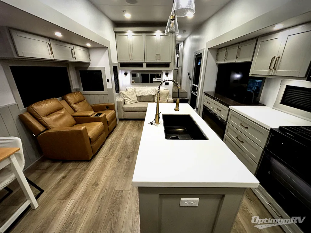 2025 Brinkley Model Z 3400, Photos photo 5