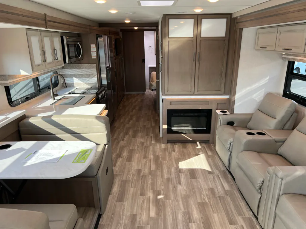 2027 Thor Motor Coach Windsport 36H, Photos photo 5