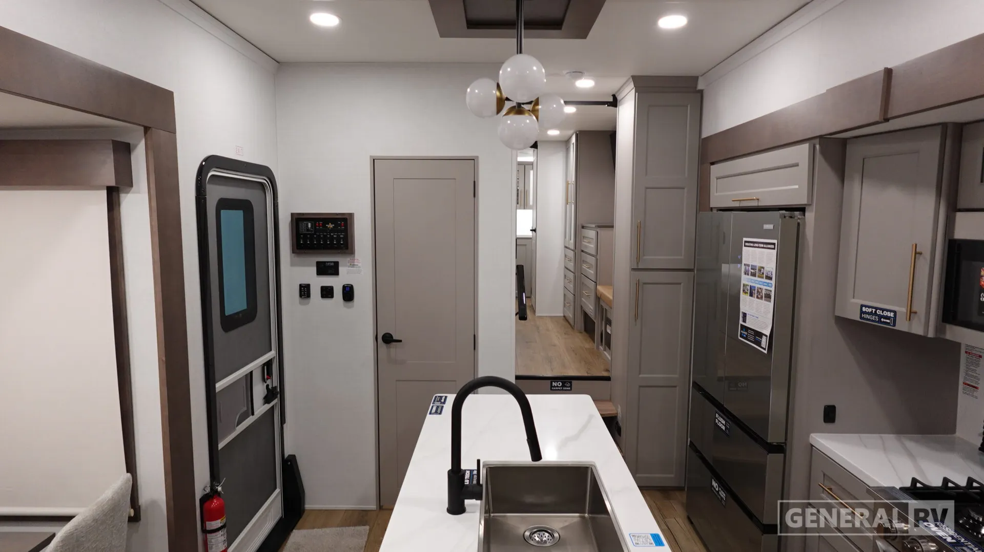 2026 Alliance RV Paradigm 385FL - Photo 3
