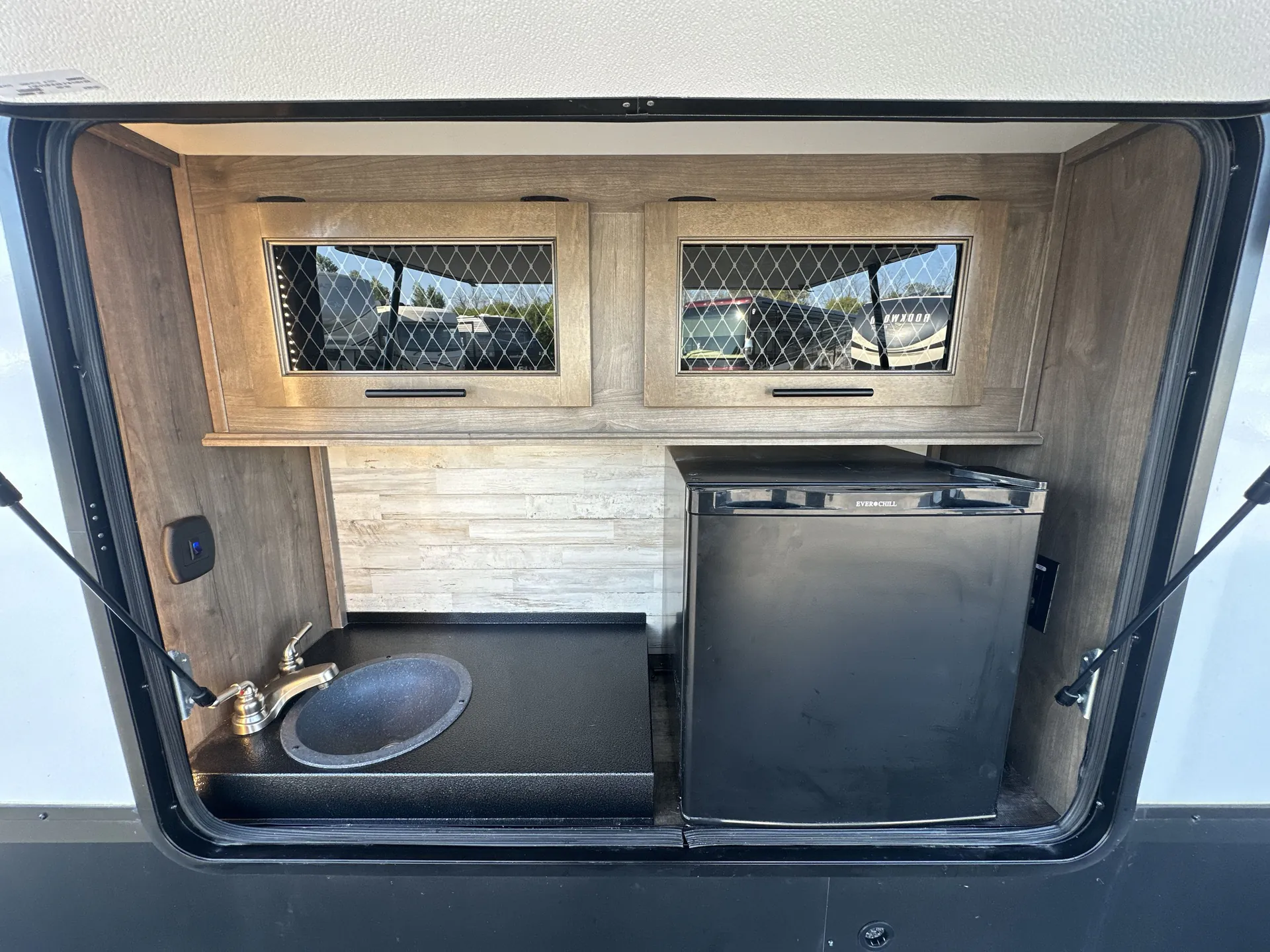 2022 Forest River Sabre 37FLH — living area main