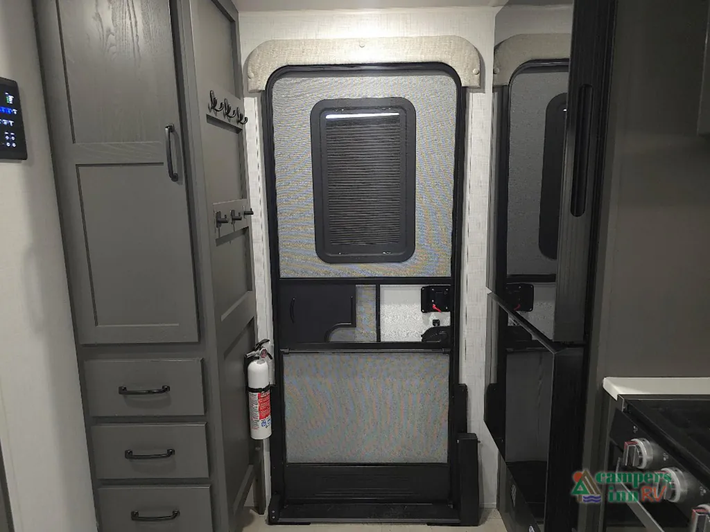 2025 Forest River Rockwood Ultra Lite 2614BS, Photos photo 32
