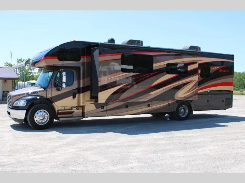 2018 Jayco Seneca 37K - Photo 3