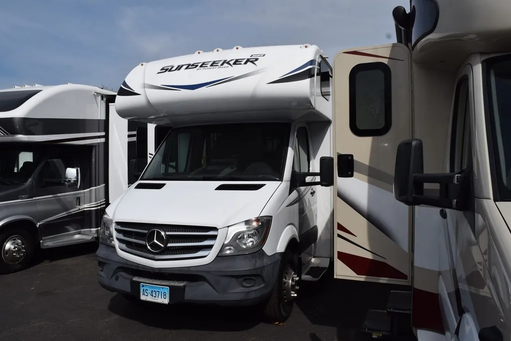 2020 Forest River Sunseeker MBS 2400R - Photo 4