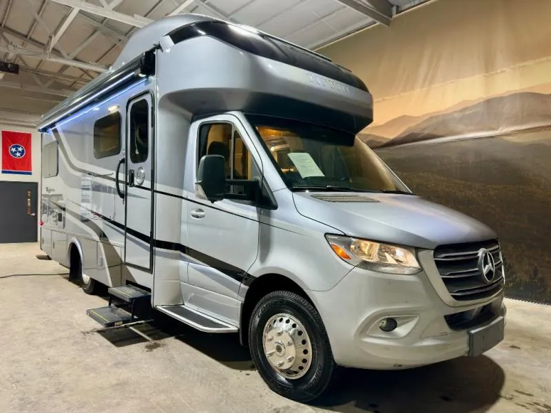 2020 Tiffin Motorhomes Wayfarer Used    24 TW - Main photo
