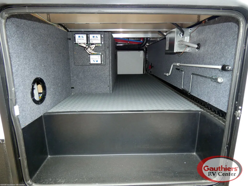 2022 Forest River XLR Nitro 351, Photos photo 4