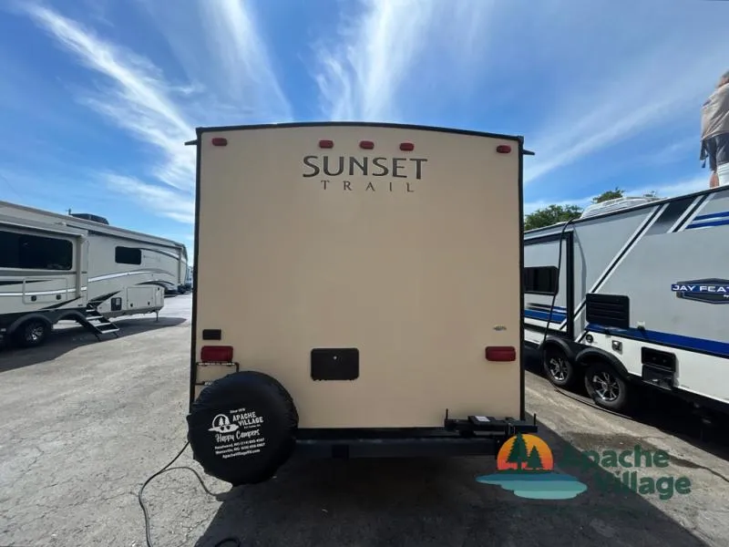 2016 CrossRoads RV Sunset Trail Ultra Lite 237BH - Photo 4
