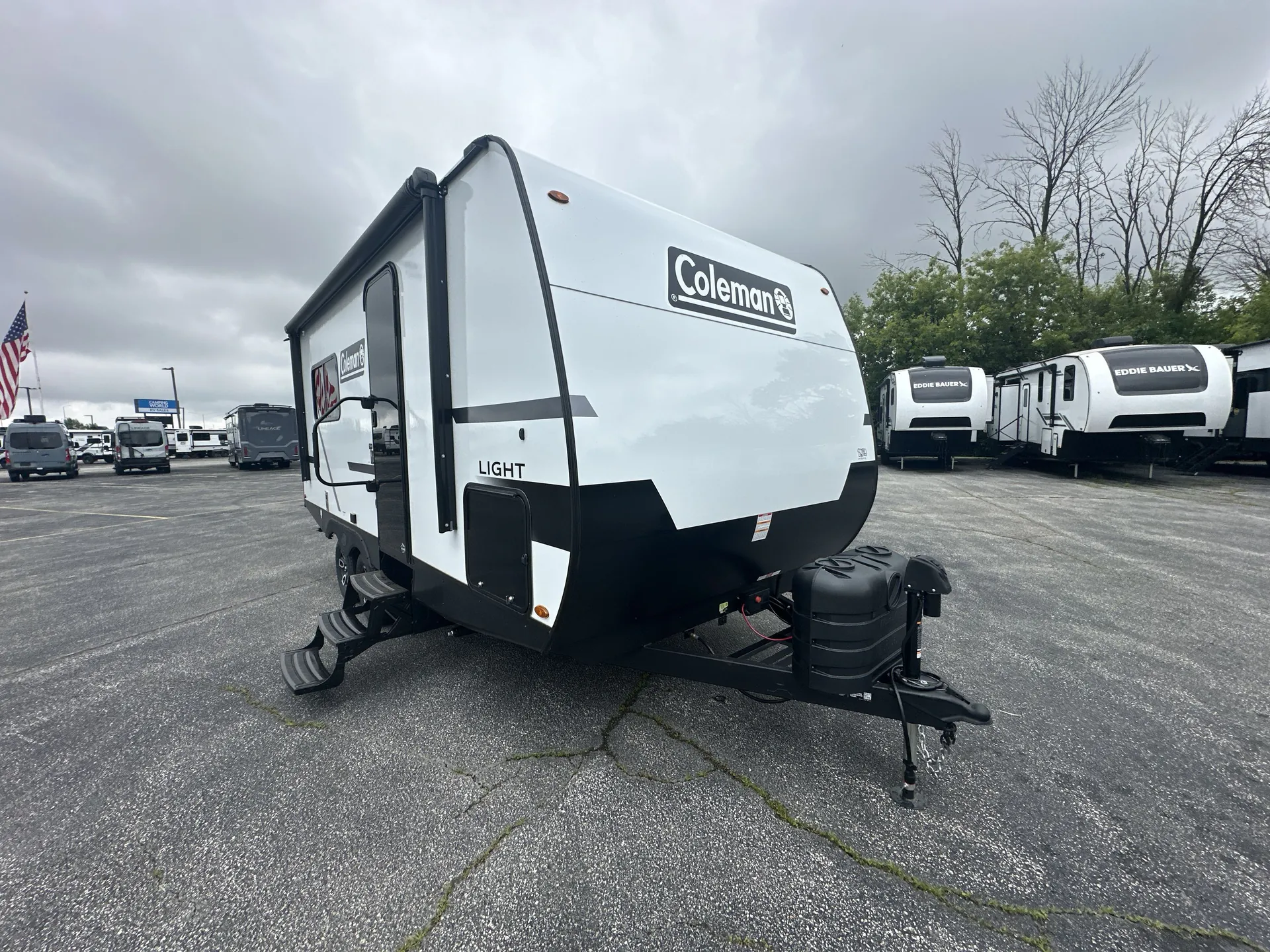 2027 Keystone Coleman Light 18RX - Photo 2