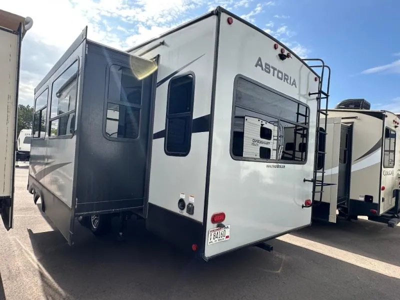 2019 Dutchmen Astoria 2953RLF - Photo 4
