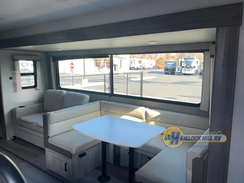 2026 Coachmen Catalina Legacy Edition 273DBHCK, Photos photo 13