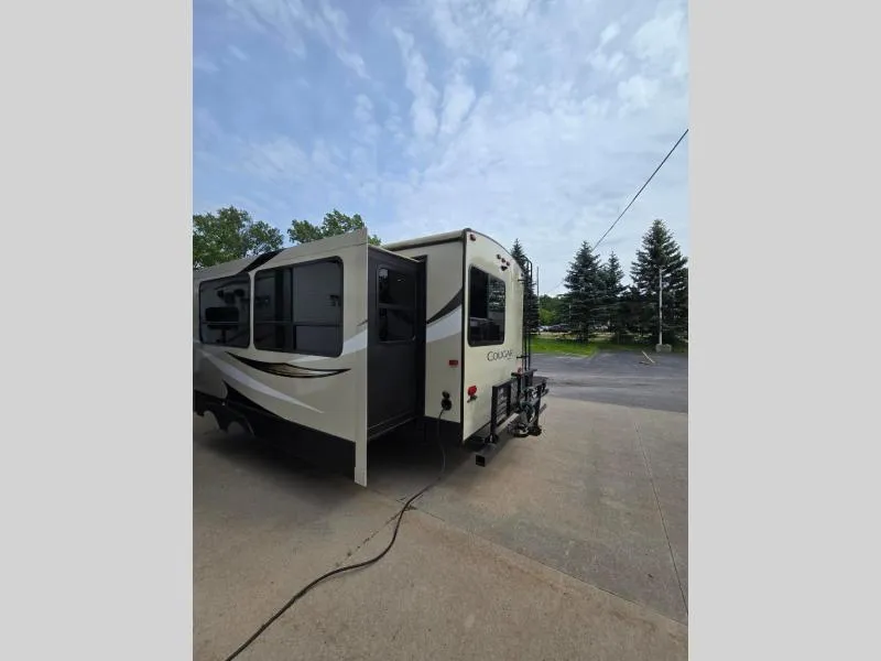 2018 Keystone RV Cougar Half-Ton Series 27RES - Photo 2