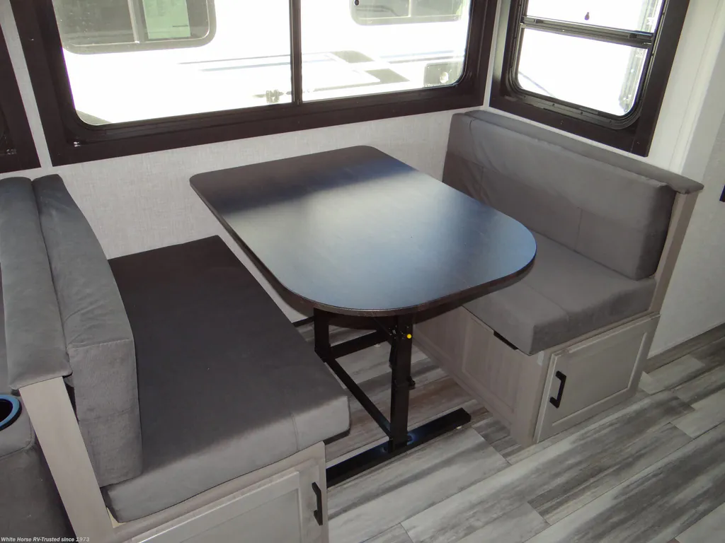 2025 Jayco Jay Feather 29RL, Photos photo 23
