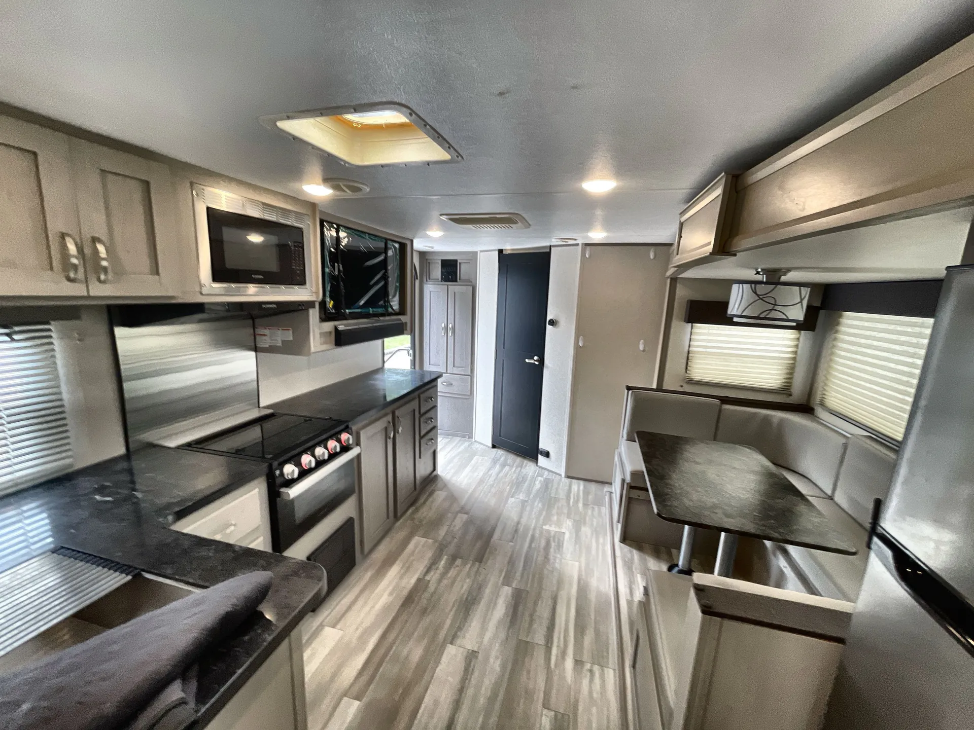 2022 Prime Time Tracer 22RBS — living area main