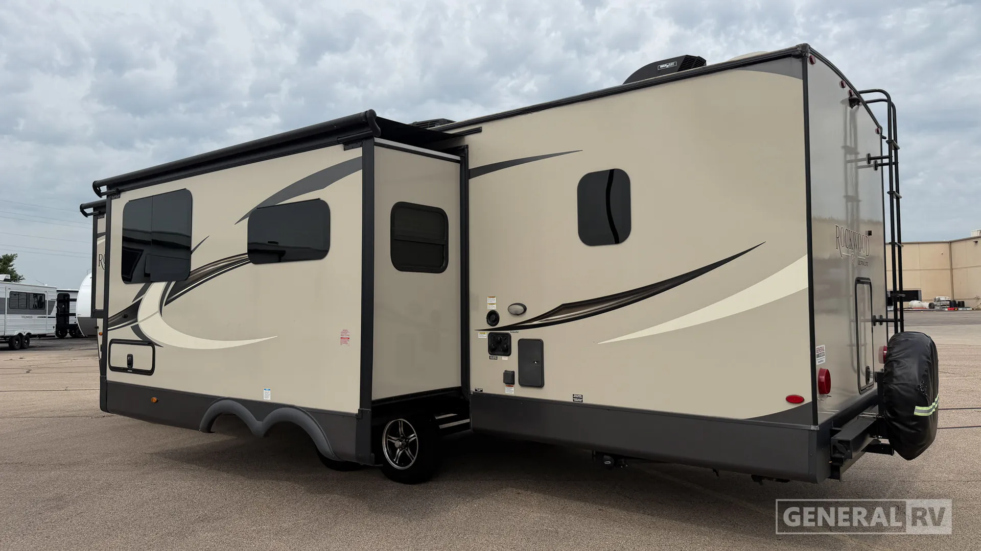 2021 Forest River Rockwood Ultra Lite 2706WS - Photo 4