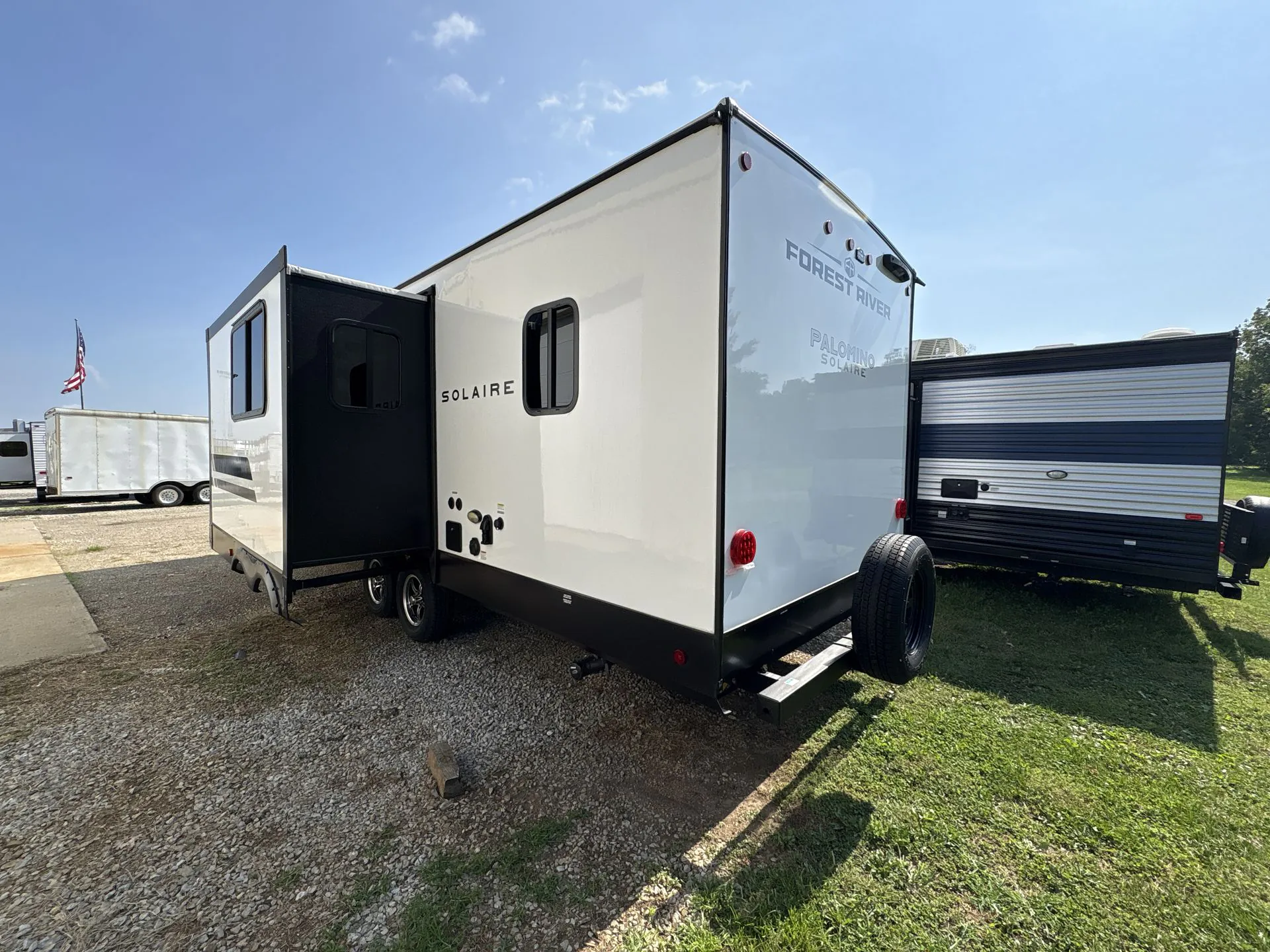 2025 Forest River Solaire 2430BHS - Photo 3