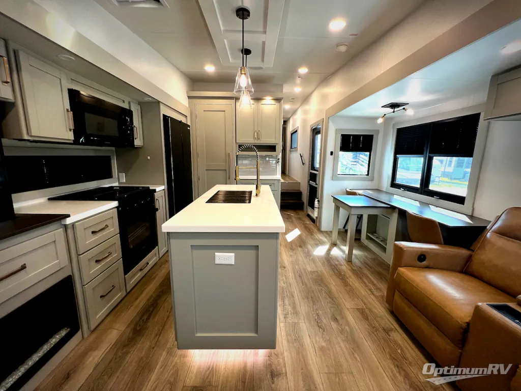 2025 Brinkley Model Z 3610, Photos photo 3