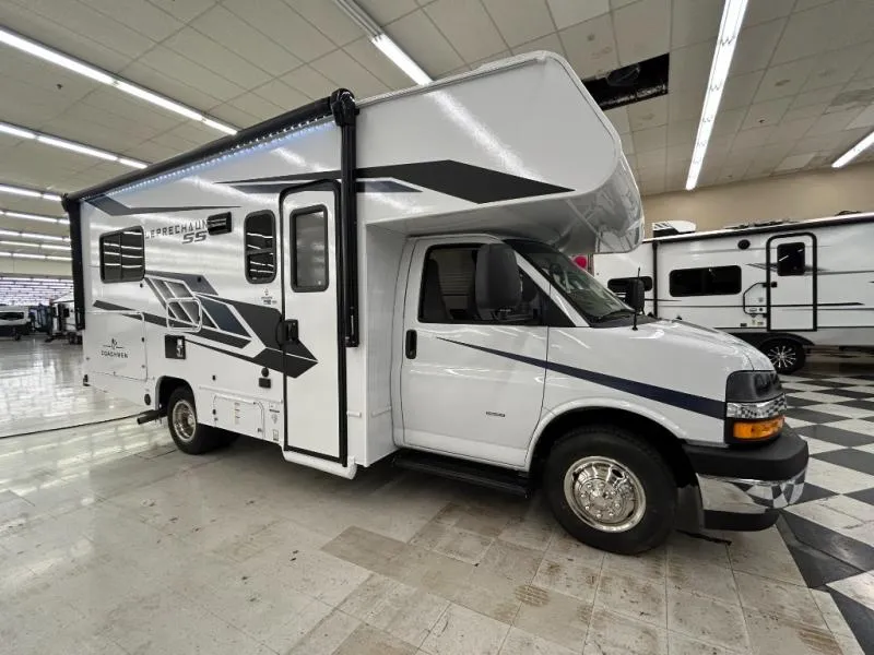 2027 Coachmen Leprechaun 210QSS CHEVY 3500 - Photo 2