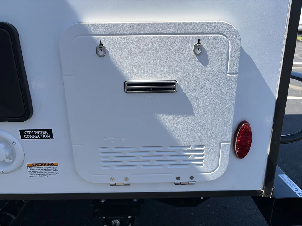 2027 Winnebago Micro Minnie 2108DS, Photos photo 19