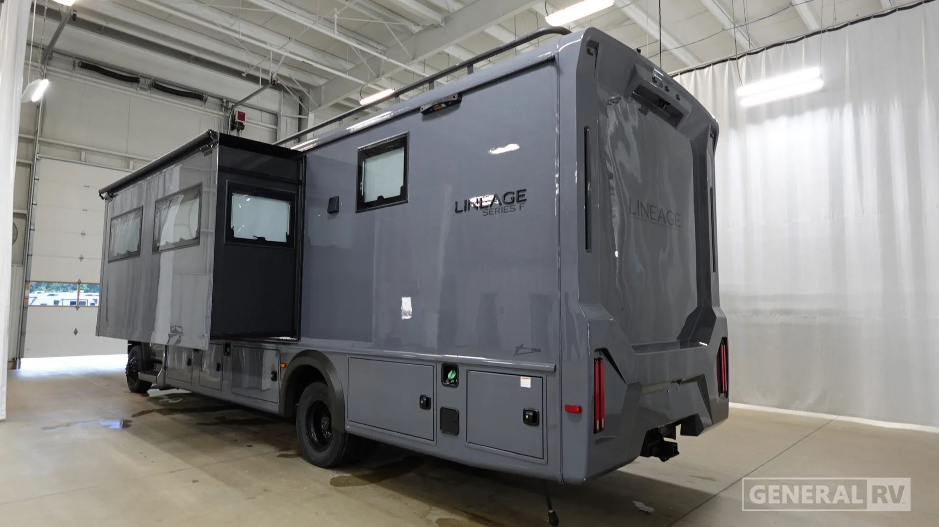 2027 Grand Design Lineage Series F 31ZW - Photo 4