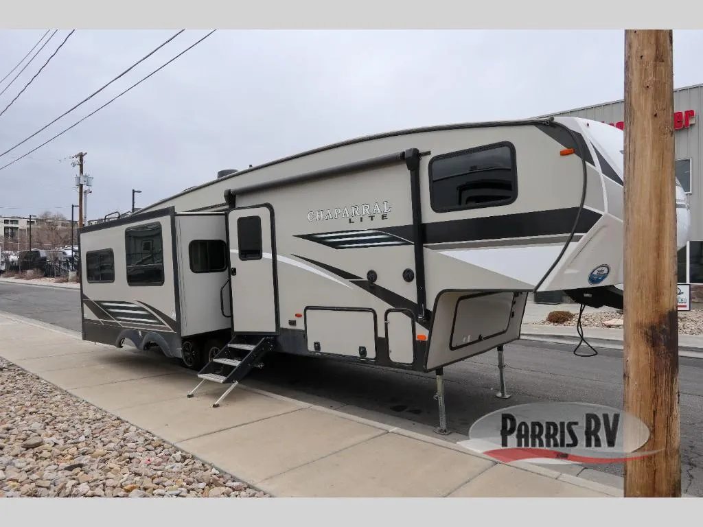 2021 Coachmen Chaparral Lite 30RLS - Photo 2
