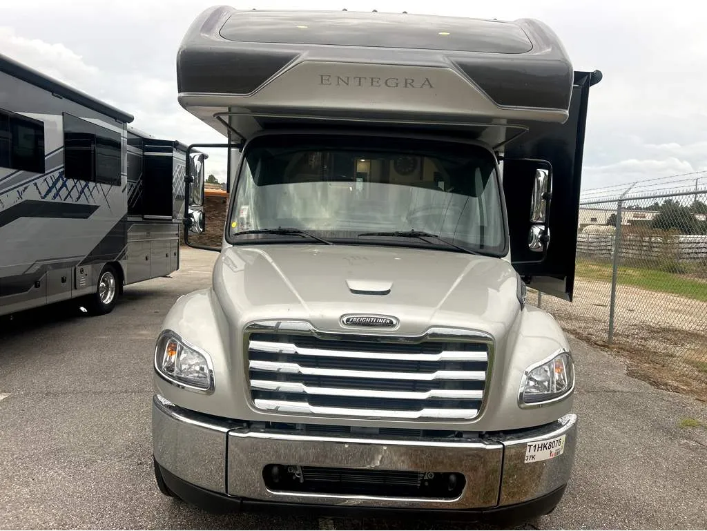 2026 Entegra Coach Accolade 37K - Photo 3