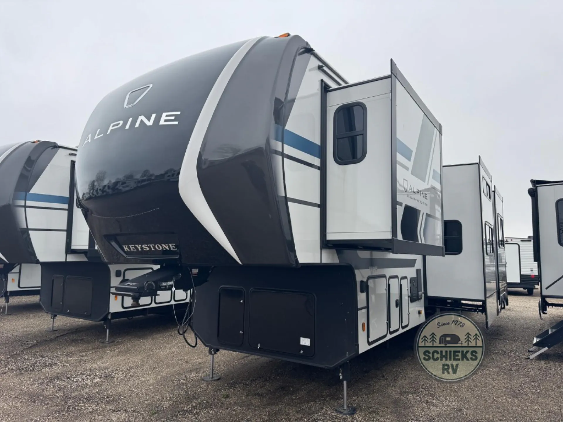 2026 Keystone Avalanche 379MB - Photo 3