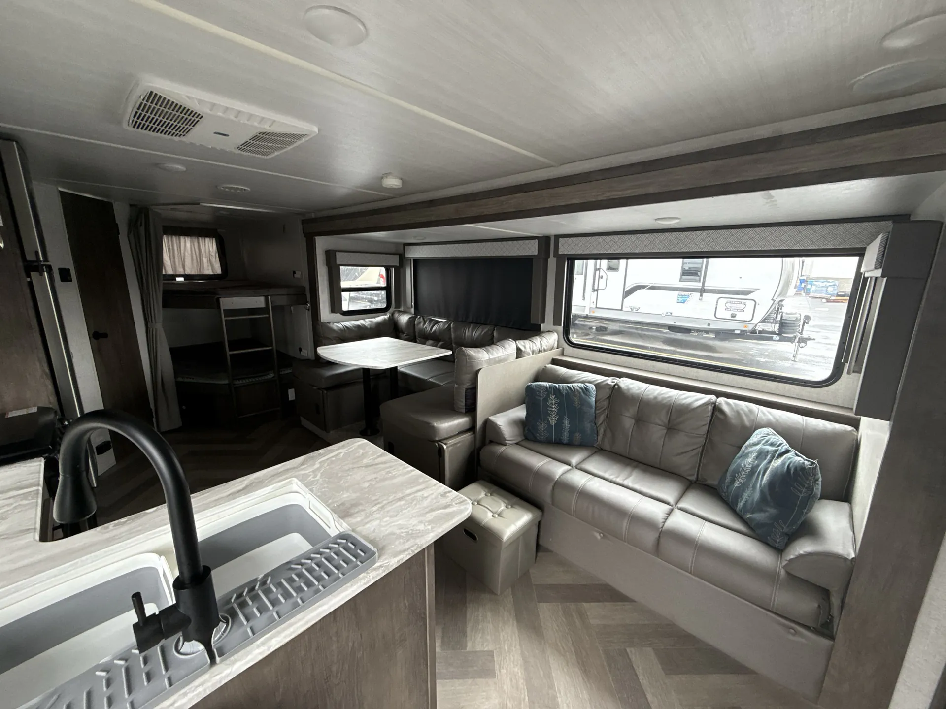 2021 Forest River Wildwood X-Lite 263BHXL — living area main