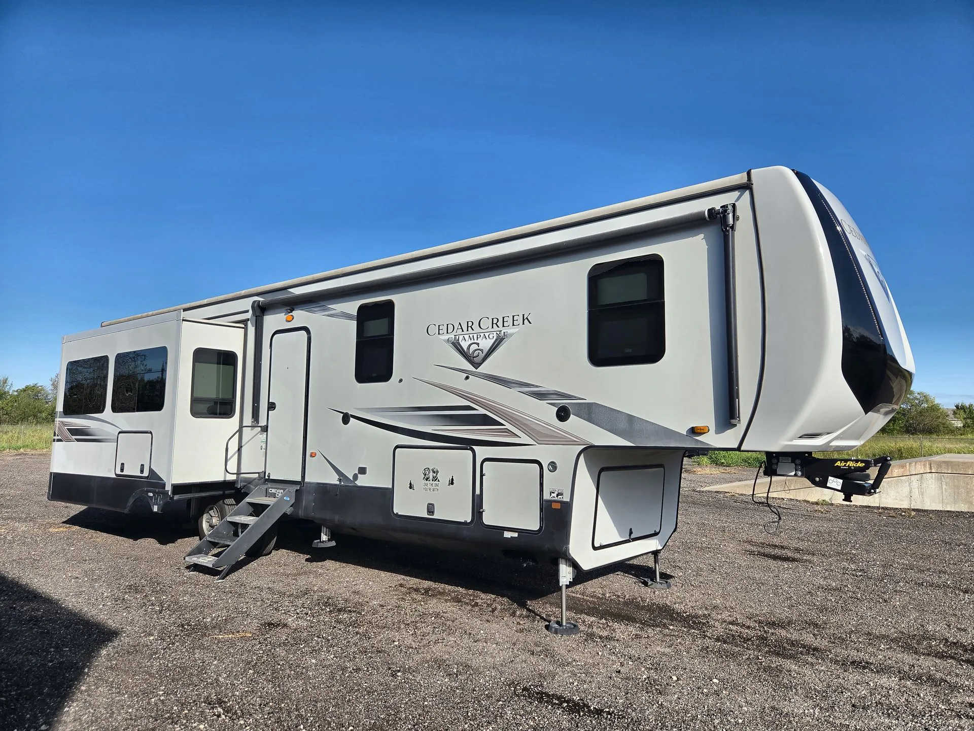 2021 Forest River Cedar Creek Champagne Edition 38EL