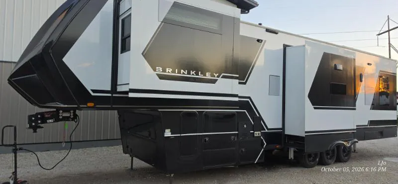 2025 Brinkley Model G 3500, Photos photo 5