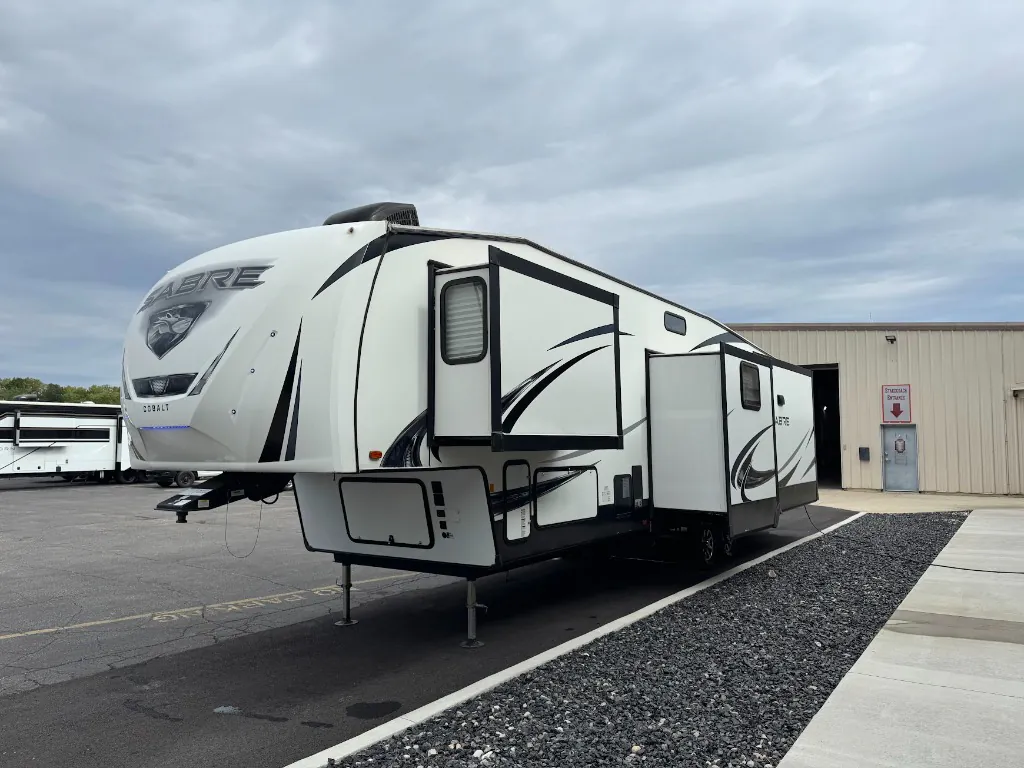 2019 Forest River Sabre 36BHQ, Photos photo 9