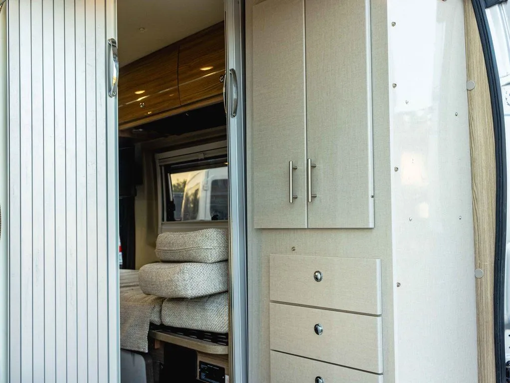 2019 Winnebago Travato 59KL, Photos photo 17