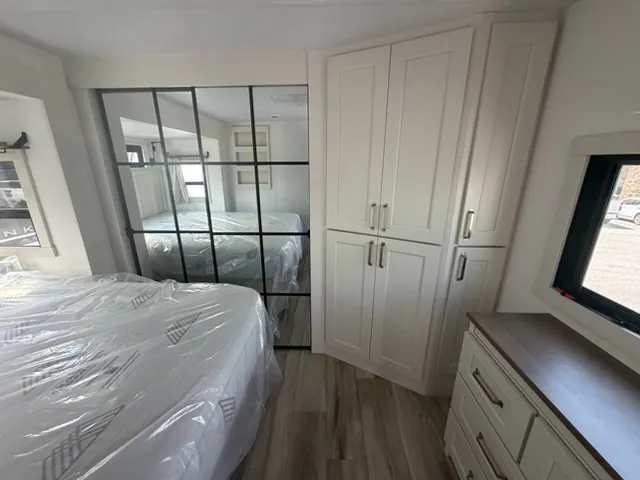 2027 Brinkley Model G 3970, Photos photo 25