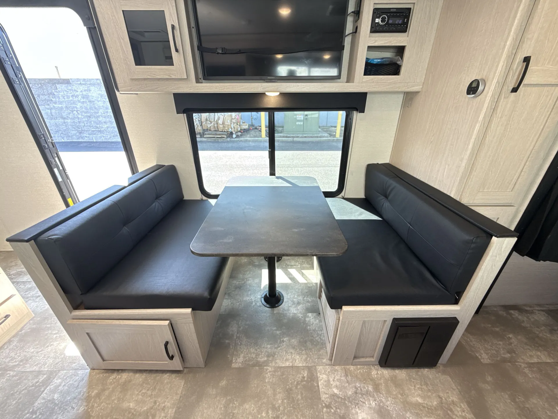 2022 Coachmen Apex Ultra-Lite 256BHS — living area main