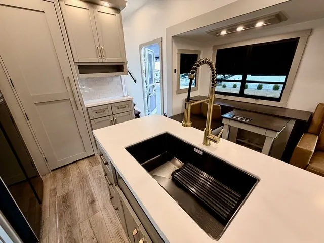 2026 Brinkley Model Z 3610, Kitchen photo 4