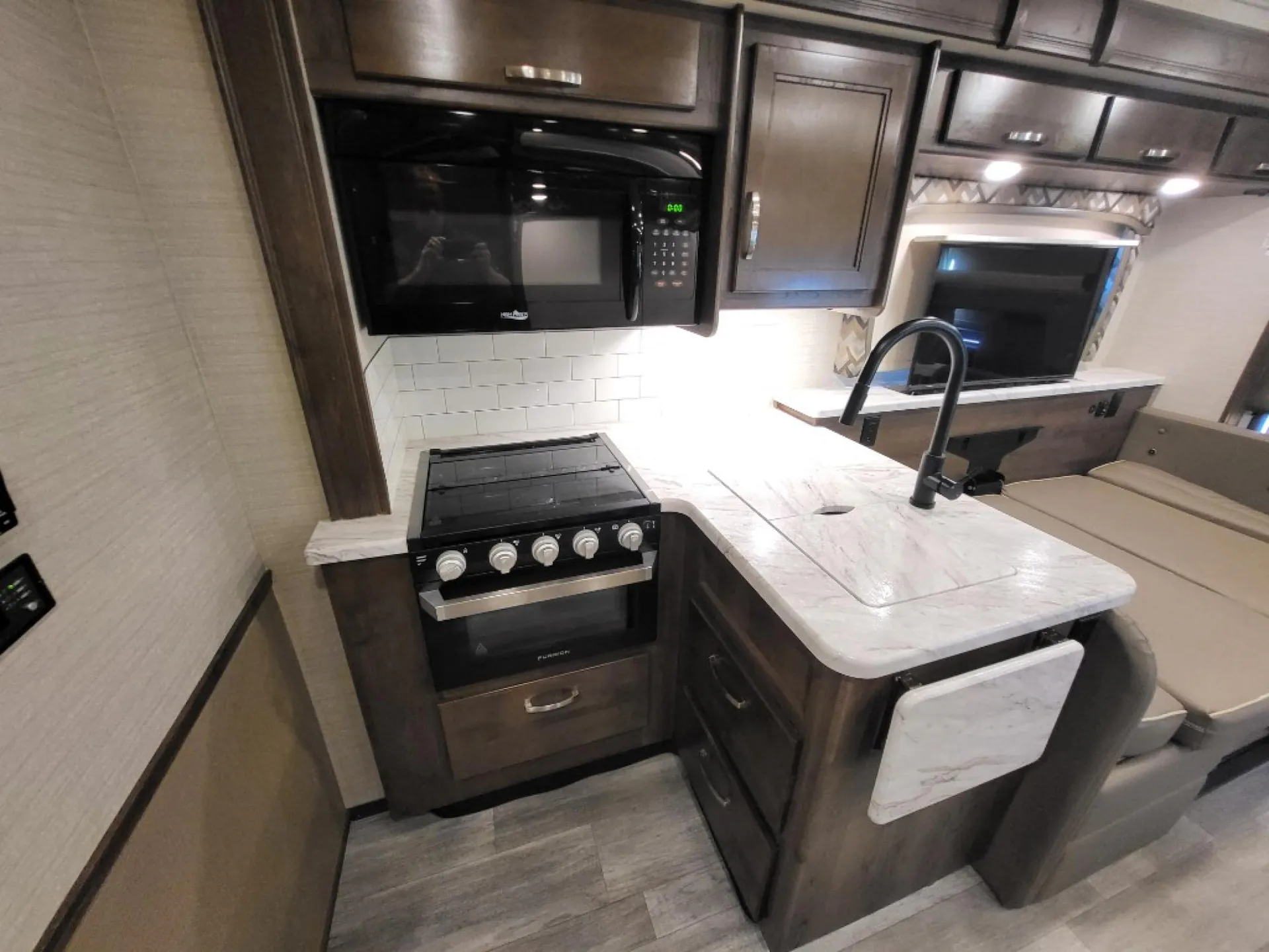 2020 Jayco Alante 27A - Photo 4